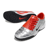 Botas de fútbol Nike Total 90 III TF en color plata y rojo